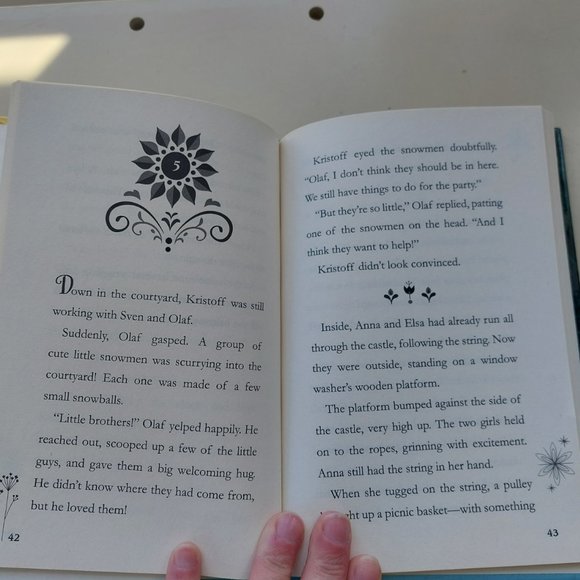 2 Disney Books - Picture 8 of 8